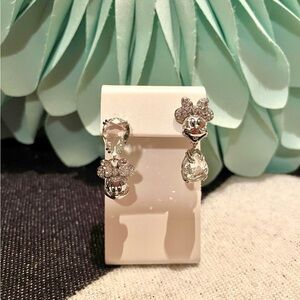 NWOT Disney Minnie Mouse Asymmetrical Earrings